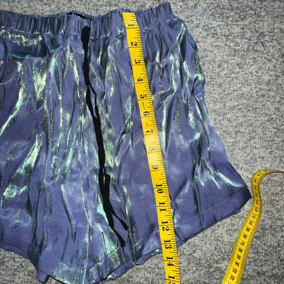 Holographic Shorts - Picture 5 of 7